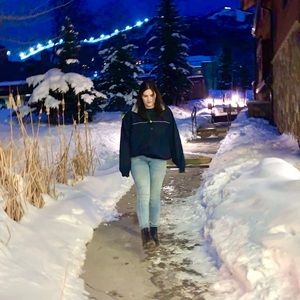 Meet your Posher, Elizabeth